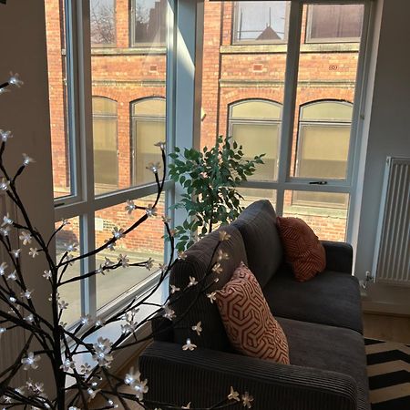 Central Leeds Townhouse With Private Roof Garden Sleeps 4 מראה חיצוני תמונה