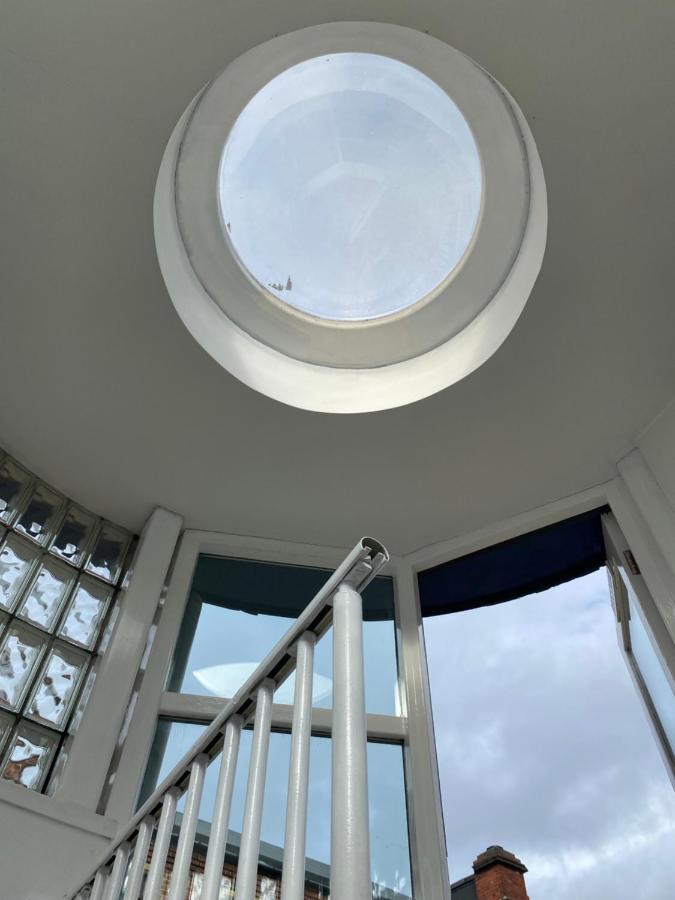 Central Leeds Townhouse With Private Roof Garden Sleeps 4 מראה חיצוני תמונה