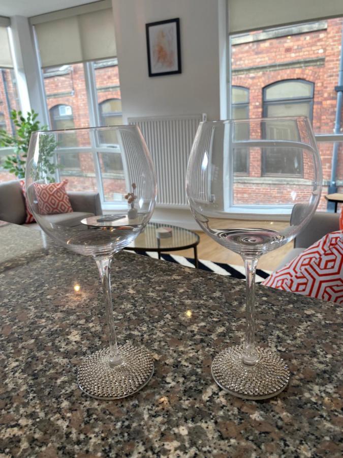 Central Leeds Townhouse With Private Roof Garden Sleeps 4 מראה חיצוני תמונה
