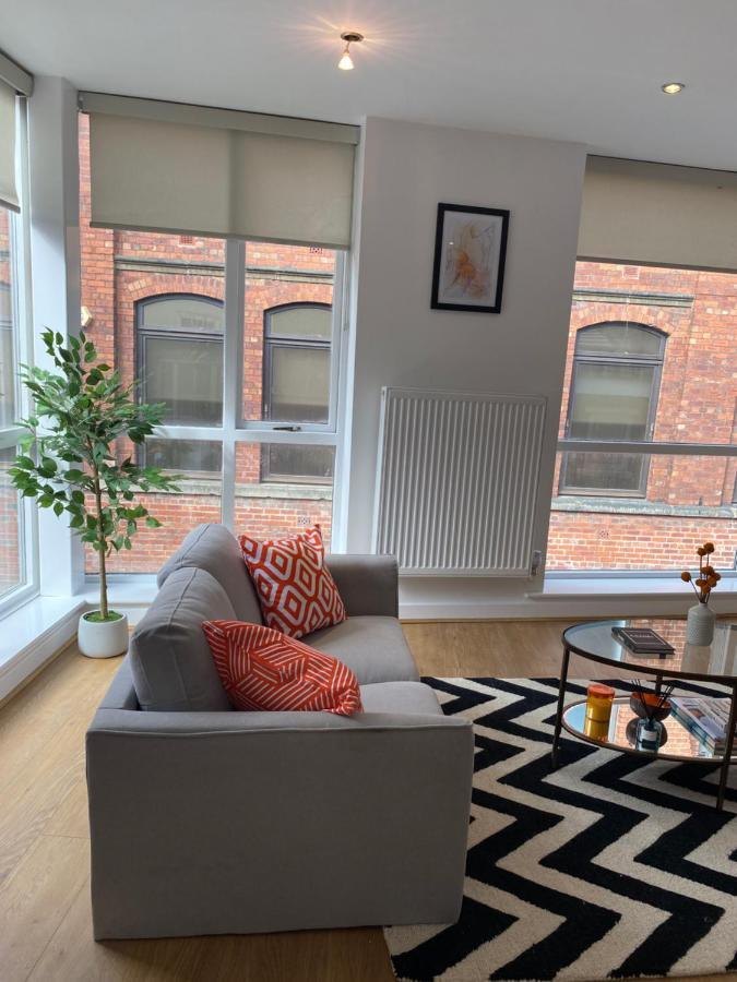 Central Leeds Townhouse With Private Roof Garden Sleeps 4 מראה חיצוני תמונה