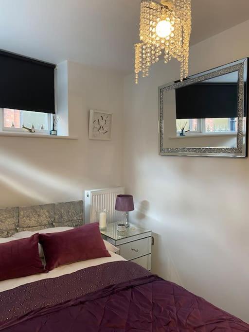 Central Leeds Townhouse With Private Roof Garden Sleeps 4 מראה חיצוני תמונה
